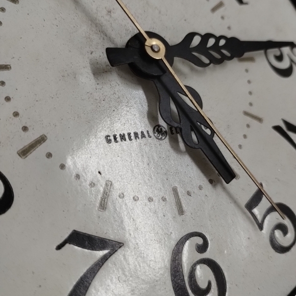 1950s Vintage General Electric GE Wall Clock Ornate Scroll Model 2151 Retro MCM - Picture 7 of 11